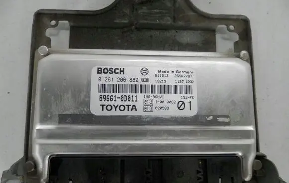 Toyota Yaris Verso Engine control unit/module ECU 896610D011