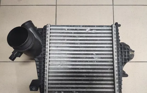 Audi Q7 4M Intercooler radiator 4M0145803AQ