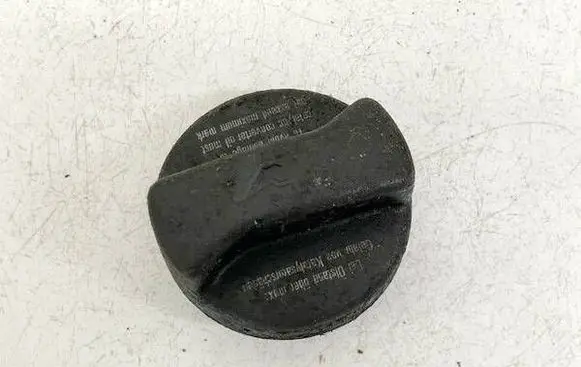Volkswagen PASSAT B5.5 Oil filler cap 026103485