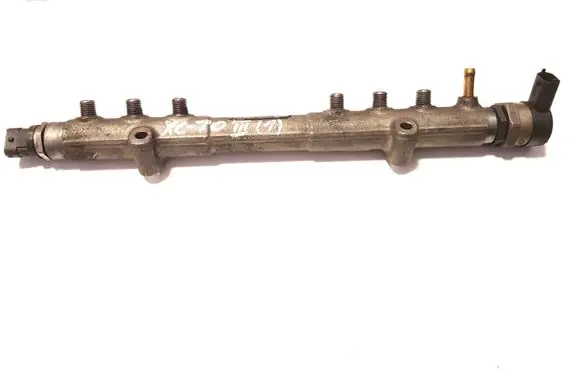 Volvo XC70 Fuel main line pipe 31259011 0445215023 30777576