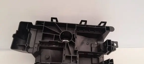 Battery box tray