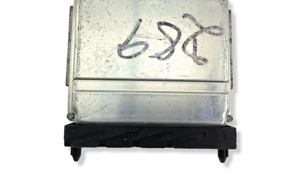 Volvo V70 Engine control unit/module 0261207392 08627757A