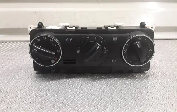 Mercedes-Benz A W169 Climate control unit 