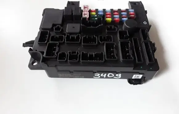 Mitsubishi Outlander Fuse module 8637A885