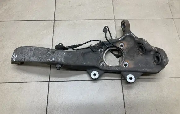BMW X5 E70 Front wheel hub spindle knuckle 6773783