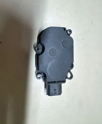 Coolant fan relay