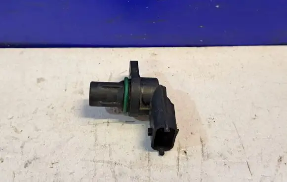 Volvo XC90 Camshaft position sensor 8658726 0232103063