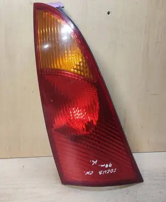 Ford Focus Rear/tail lights XS4X13405