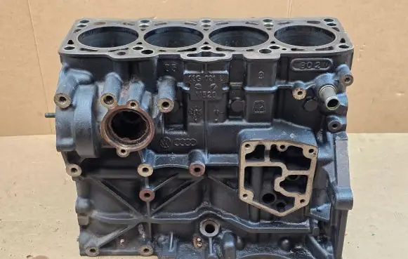 Volkswagen PASSAT B6 Engine block 03G021L BMP