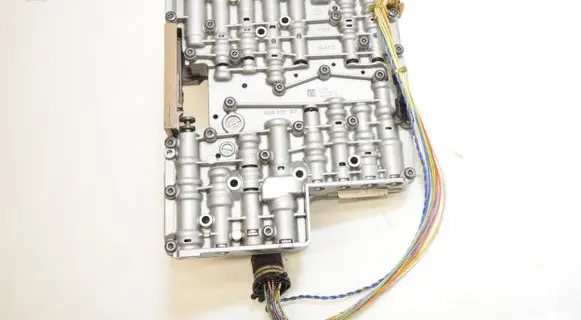 Audi A6 S6 C6 4F Transmission gearbox valve body 1068327180
