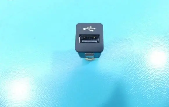 BMW 5 F10 F11 USB socket connector 9167196 IMPRK1049336