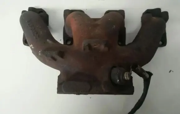 Opel Corsa B Exhaust manifold r90400121