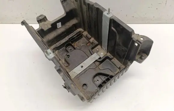 Battery box tray