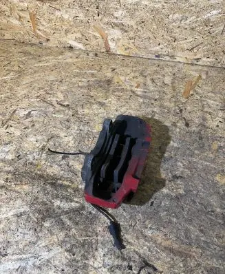 Audi Q7 4L Front brake caliper
