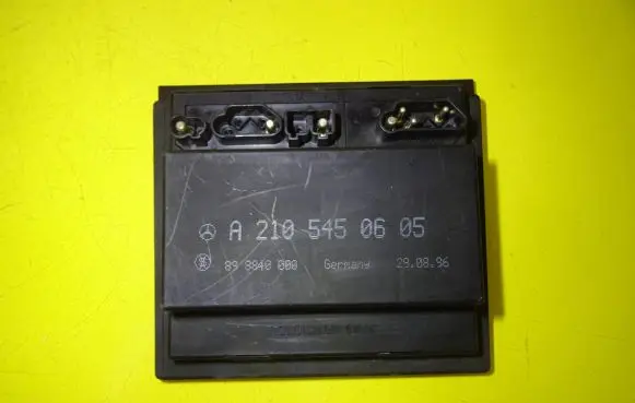 Mercedes-Benz E W210 Light module LCM A2105450605