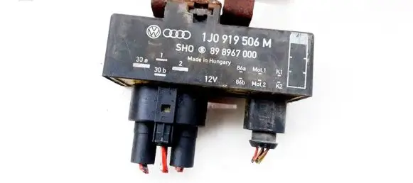 Coolant fan relay