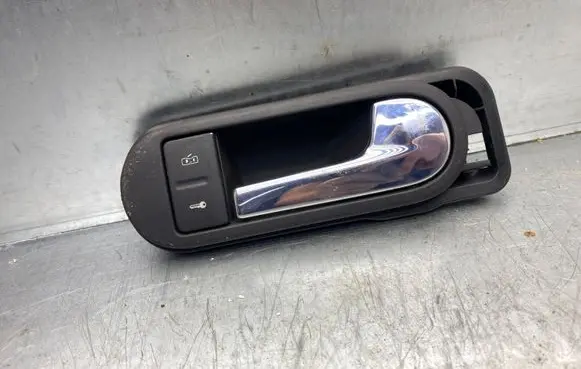 Volkswagen Golf Plus Front door interior handle 5M0837198 5M2962125