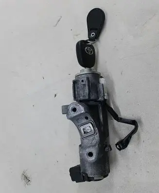 Toyota Avensis T250 Ignition lock 45020-05-04
