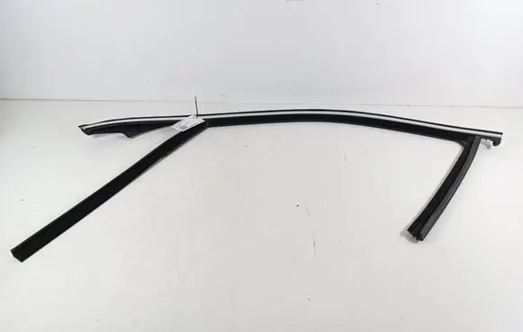 Mercedes-Benz GLS X166 Other front door trim element A1667252500