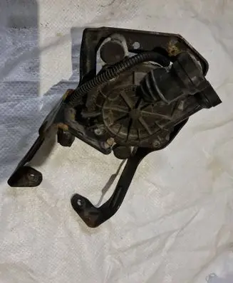 BMW 3 E90 E91 Secondary air pump 7557903
