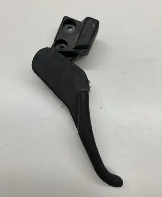 Volkswagen PASSAT B5.5 Engine bonnet (hood) release handle 3B1823533
