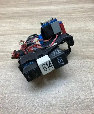 Volkswagen PASSAT B7 Other relay 038907281B