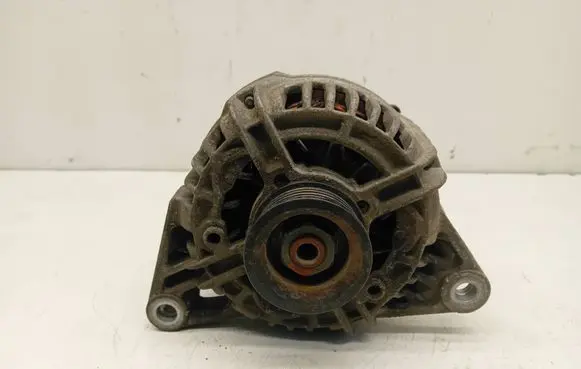 Skoda Fabia Mk1 (6Y) Generator/alternator 047903015Q