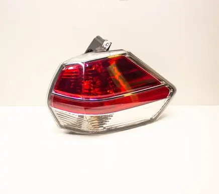 Nissan X-Trail T32 Rear/tail lights 22017939