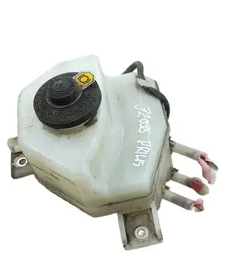 Toyota Prius (XW30) Brake fluid reservoir 4722047070