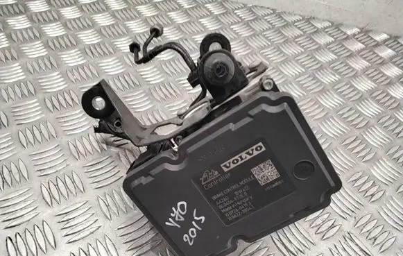 Volvo V70 ABS Pump P31423347