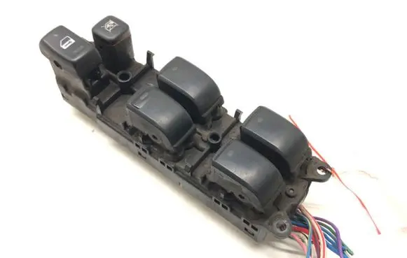 Toyota Corolla Verso E121 Electric window control switch 84040-13080