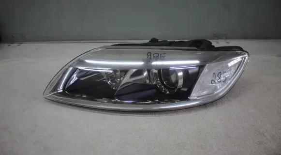 Audi Q7 4L Headlight/headlamp