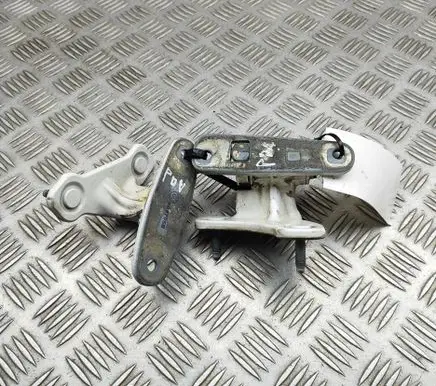 Mercedes-Benz C W204 Front door hinges set A2047201637 A2047201837