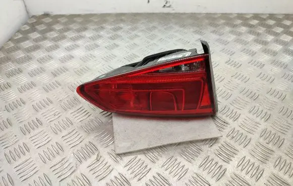 Volkswagen Golf VII Tailgate rear/tail lights 5G0945093AC