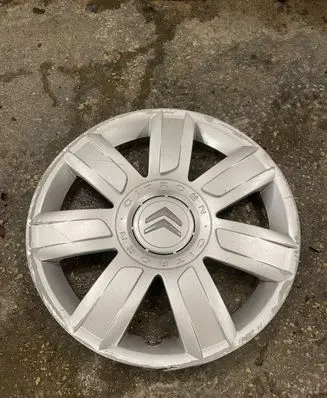 Citroen C4 I R15 wheel hub/cap/trim 9657734780 9657734880 9708M