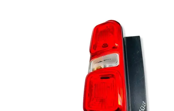 Peugeot Expert Rear/tail lights 9808243180