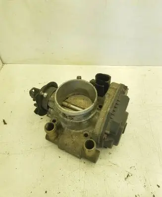 Volkswagen PASSAT B5 Throttle valve 058133063H