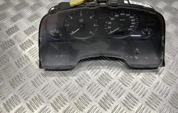 Opel Zafira A Speedometer (instrument cluster) 24419560HT