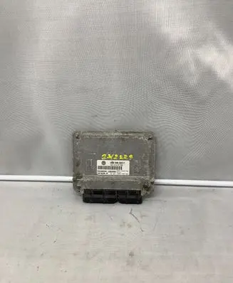 Volkswagen Polo IV 9N3 Engine control unit/module 03D906033F 5WP40298 5WP4029802