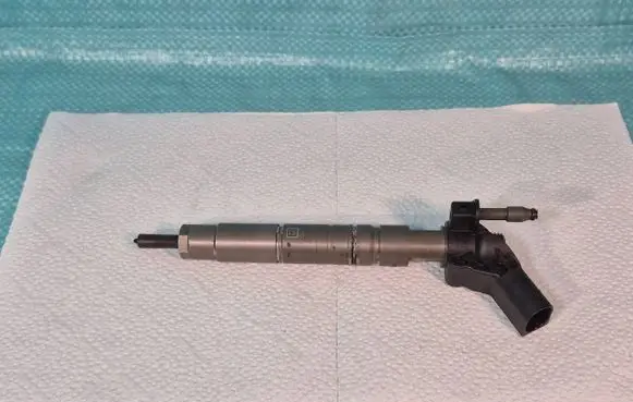 Mercedes-Benz E W212 Fuel injector A6420701187 0445116026 SB5VEZ0