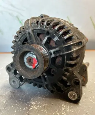 Volkswagen Golf V Generator/alternator 03C903023B TG11C015 2542731D
