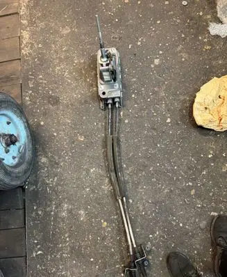 Volkswagen Golf V Gear selector 1K0711087A