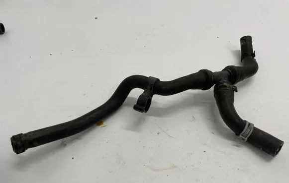 Opel Insignia B Engine coolant pipe/hose 39098533