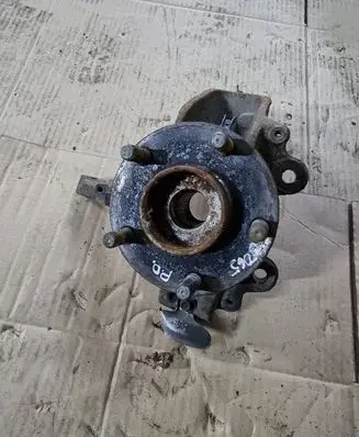 Ford Focus Front wheel hub 3M513K170
