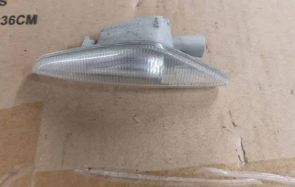 BMW X5 E70 Front fender indicator light 7171007 0218100 135107W