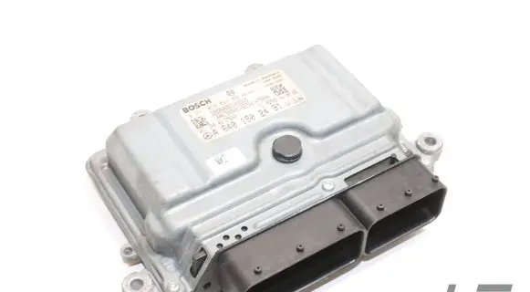 Mercedes-Benz C W204 Engine control unit/module 0281013824 A6401502491
