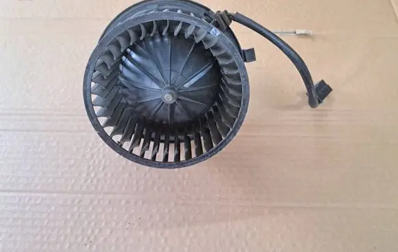 Volkswagen Transporter - Caravelle T4 Heater fan/blower 357819021