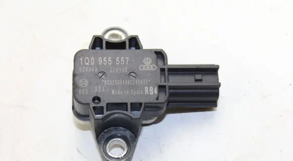 Volkswagen Eos Airbag deployment crash/impact sensor 1Q0955557