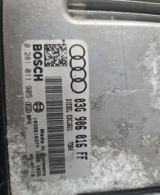 Audi A3 S3 8P Engine control unit/module 03G906016FF 0281011905 1039S10377