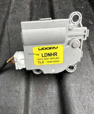 Porsche Macan (95B) Air flap motor/actuator D267NFFLA01